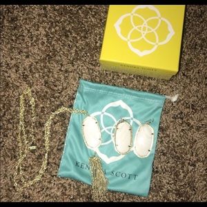 Kendra Scott set